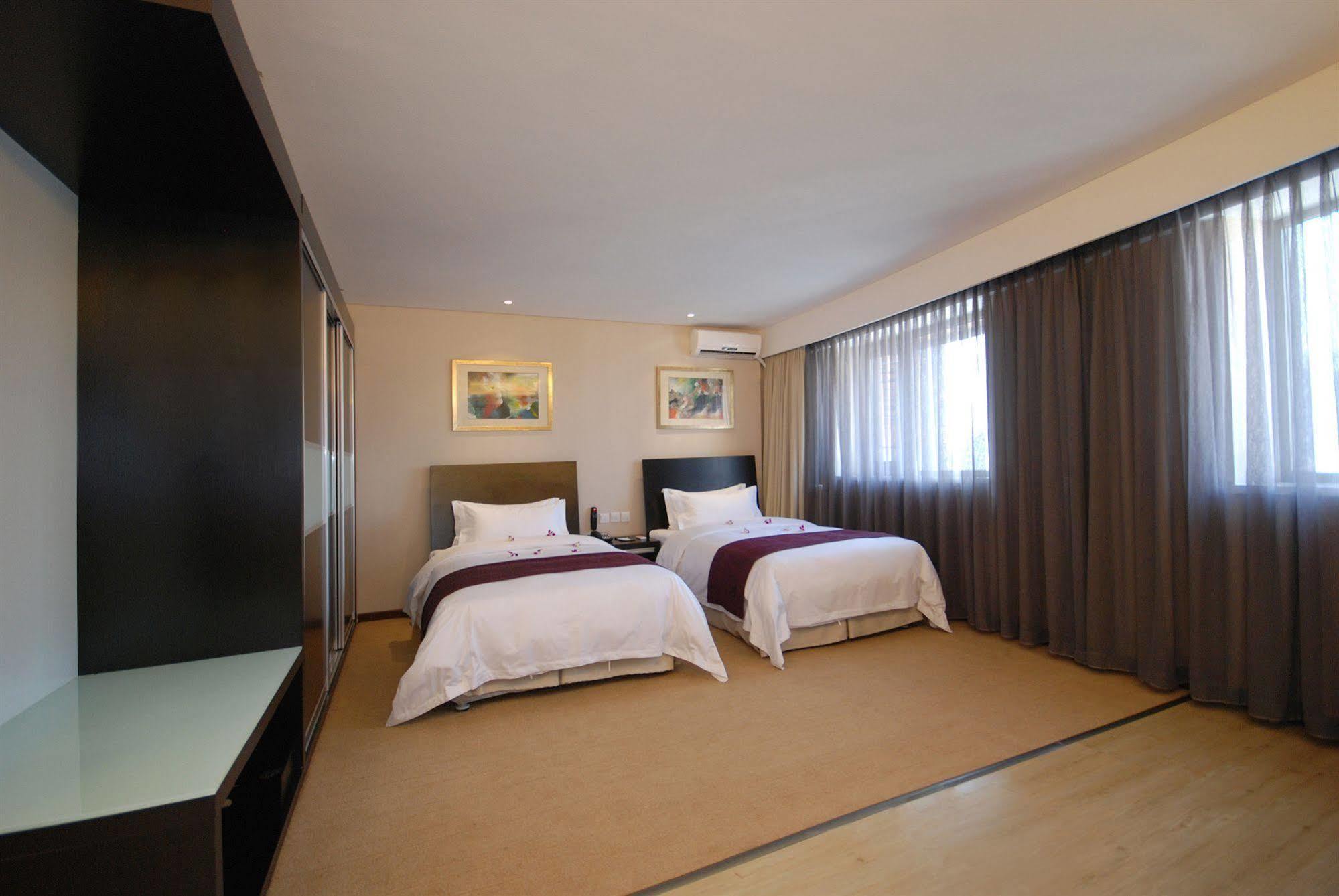Comfort Suite Beijing Bagian luar foto